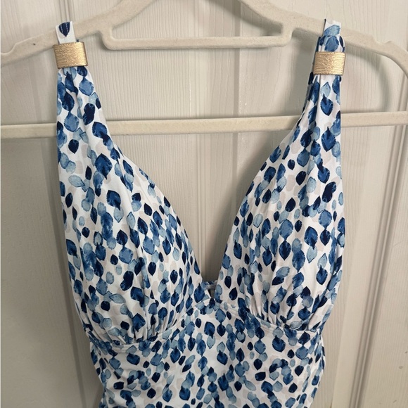 Nip Tuck Swim Petal Plunge Eva One Piece Swimsuit Size 10 - Picture 4 of 13